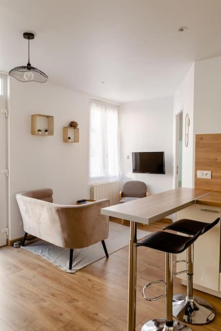 Maison Tourangelle Chic & Cosy Avec Cour Tours Dış mekan fotoğraf